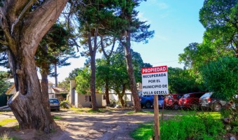 CON EL FIRME COMPROMISO DEL INTENDENTE, LA MUNICIPALIDAD RECUPER UNA PROPIEDAD OCUPADA